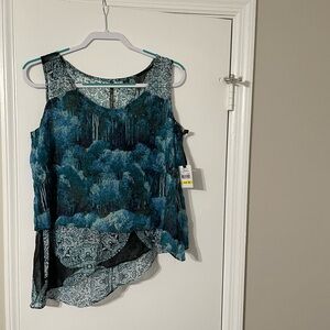 NWT Skye’s the Limit Blue Patterned Sleeveless Top